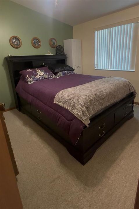 待售: $185,000 (2 贝兹, 2 浴室, 960 平方英尺)