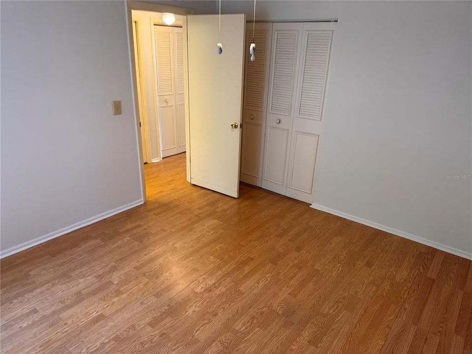 For Sale: $79,900 (1 beds, 1 baths, 565 Square Feet)