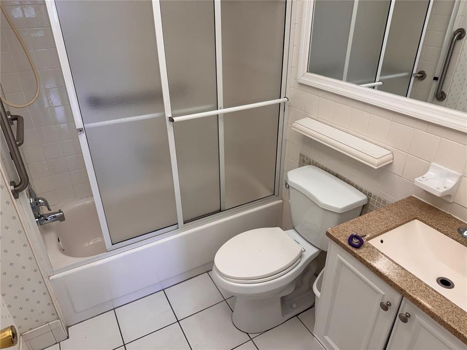 For Sale: $79,900 (1 beds, 1 baths, 565 Square Feet)