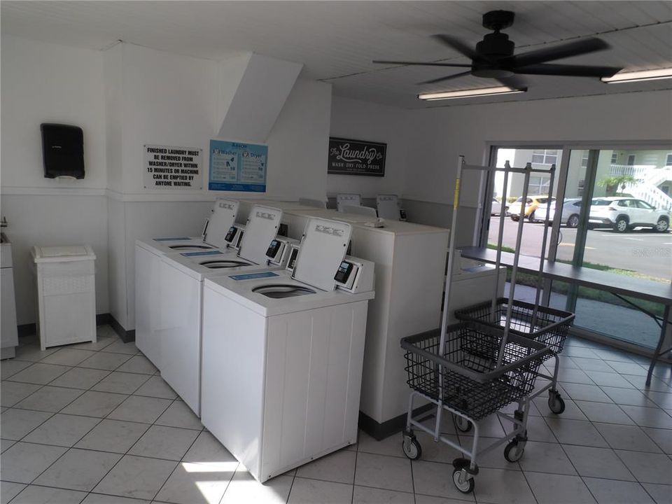 For Sale: $79,900 (1 beds, 1 baths, 565 Square Feet)