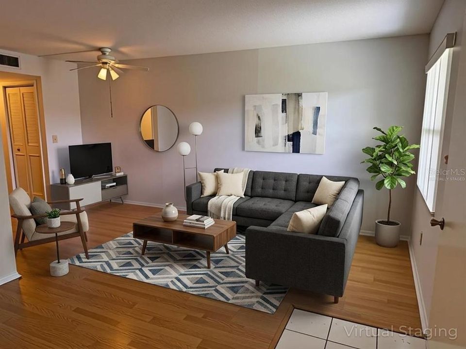 For Sale: $79,900 (1 beds, 1 baths, 565 Square Feet)