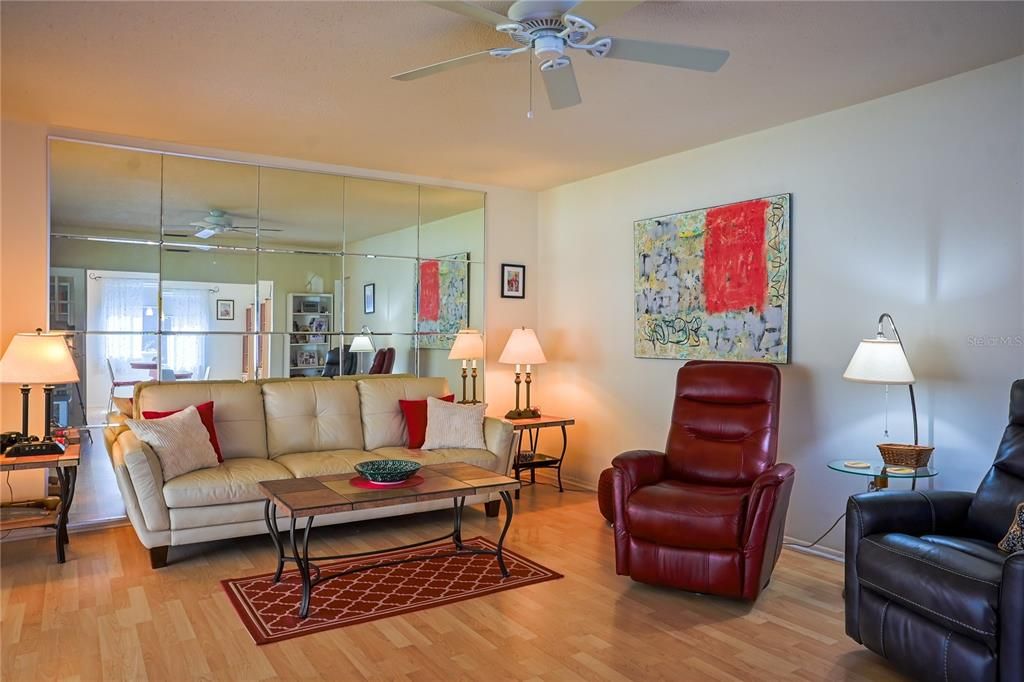 Activo con contrato: $169,000 (2 camas, 2 baños, 1332 Pies cuadrados)