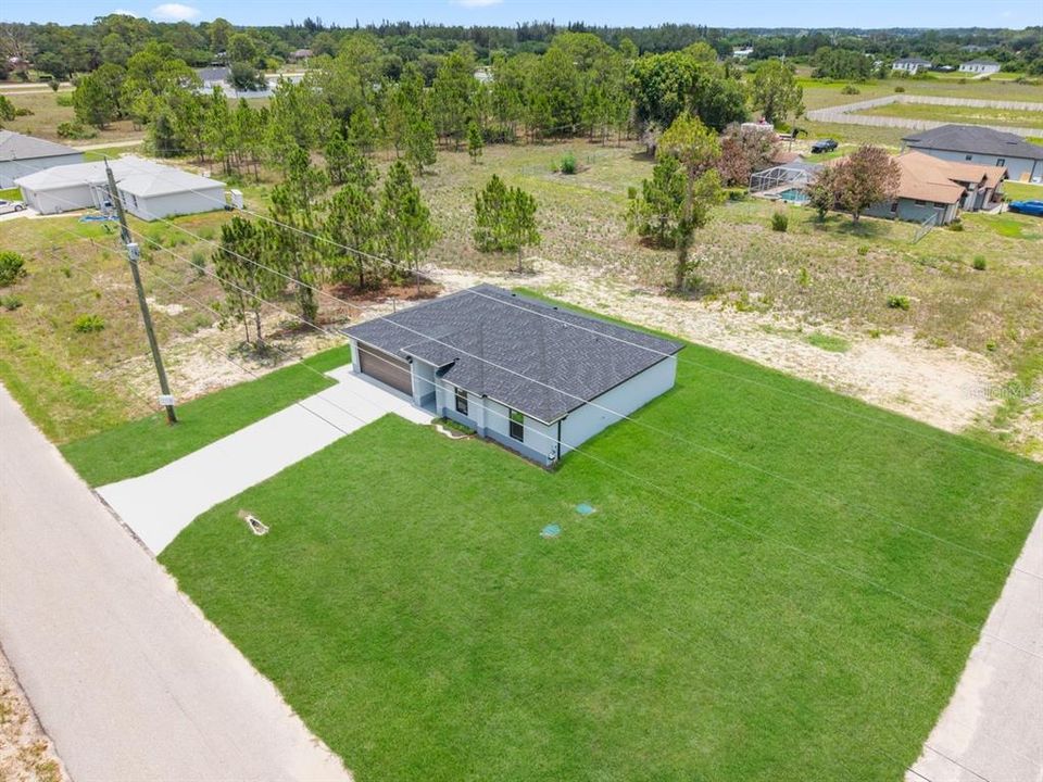 For Sale: $279,900 (3 beds, 2 baths, 1270 Square Feet)