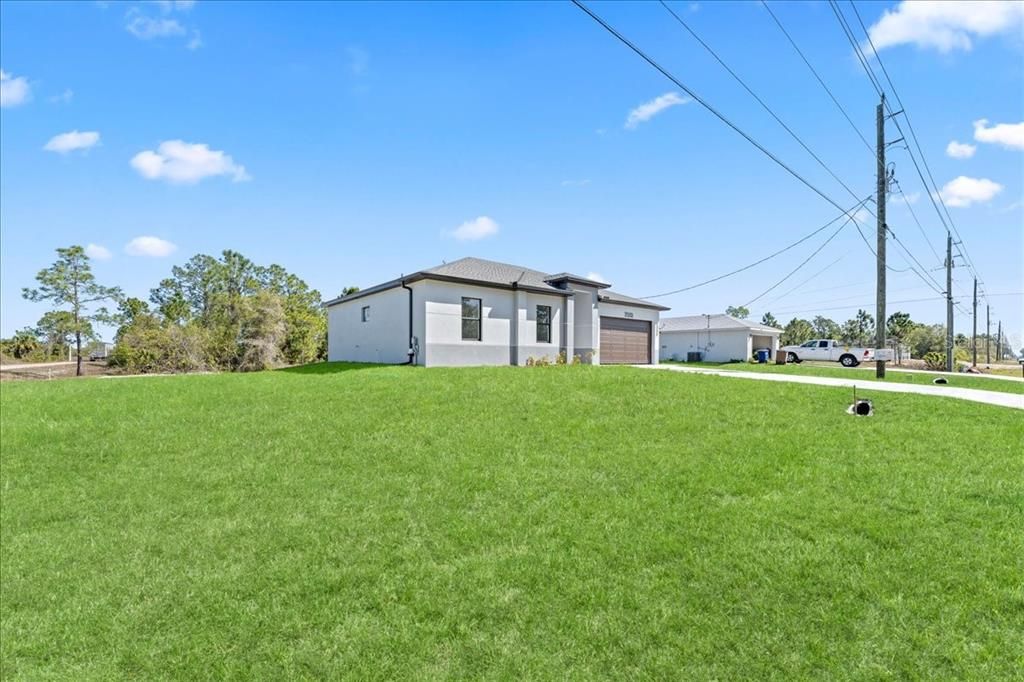 For Sale: $279,900 (3 beds, 2 baths, 1270 Square Feet)