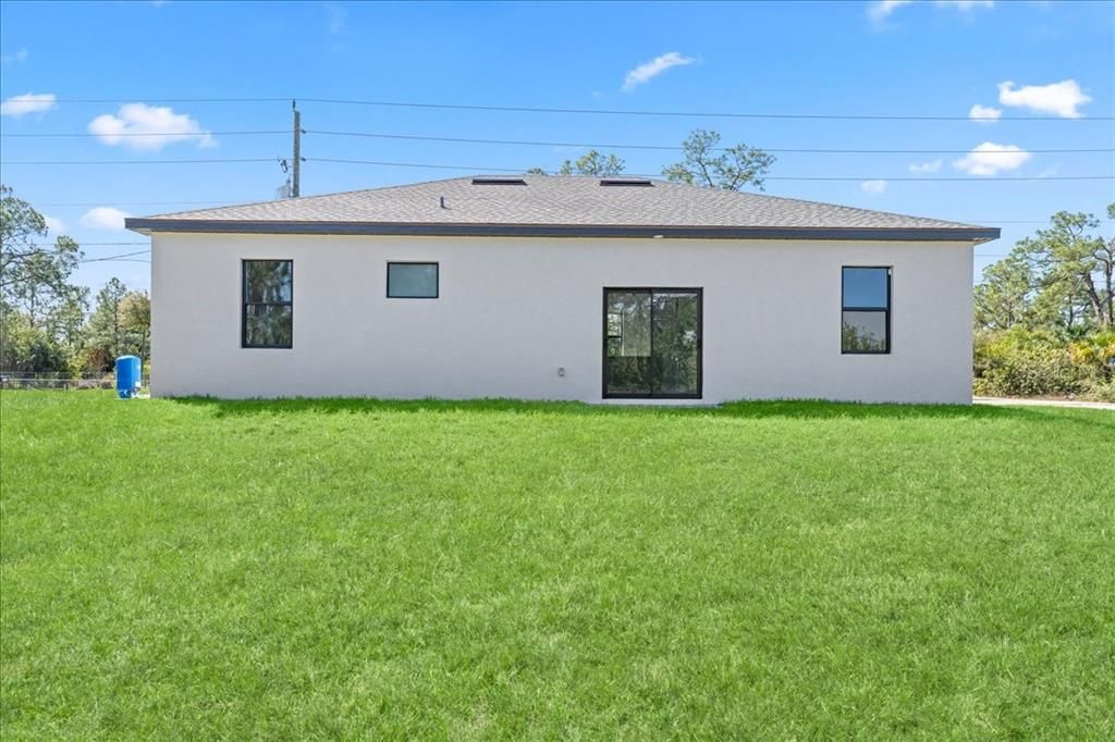 For Sale: $279,900 (3 beds, 2 baths, 1270 Square Feet)