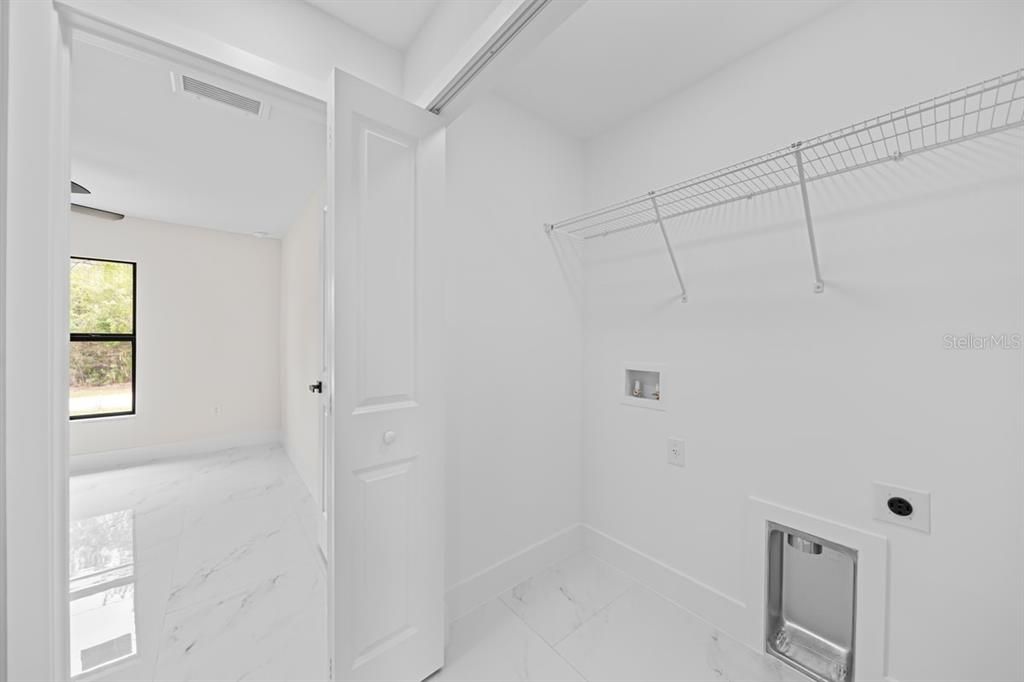 En Venta: $269,900 (3 camas, 2 baños, 1270 Pies cuadrados)