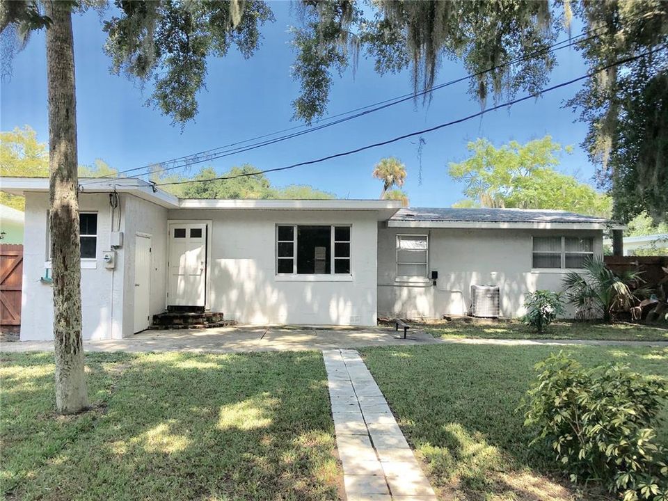 На продажу: $225,000 (3 спален, 1 ванн, 1350 Квадратных фут)