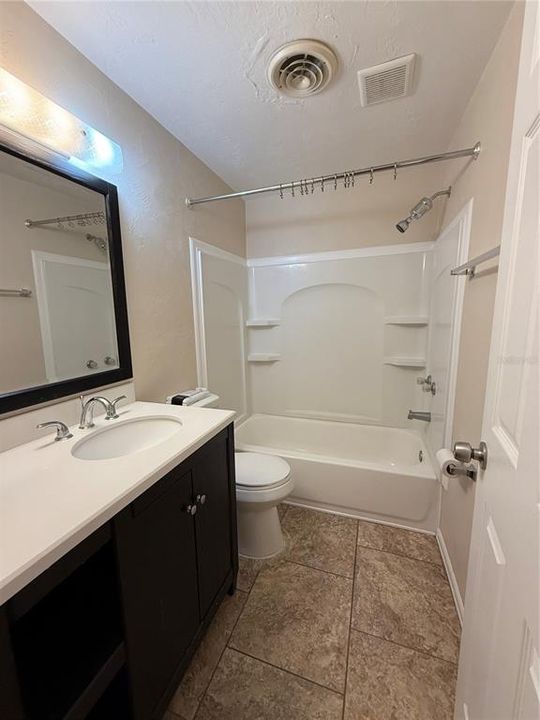 На продажу: $225,000 (3 спален, 1 ванн, 1350 Квадратных фут)