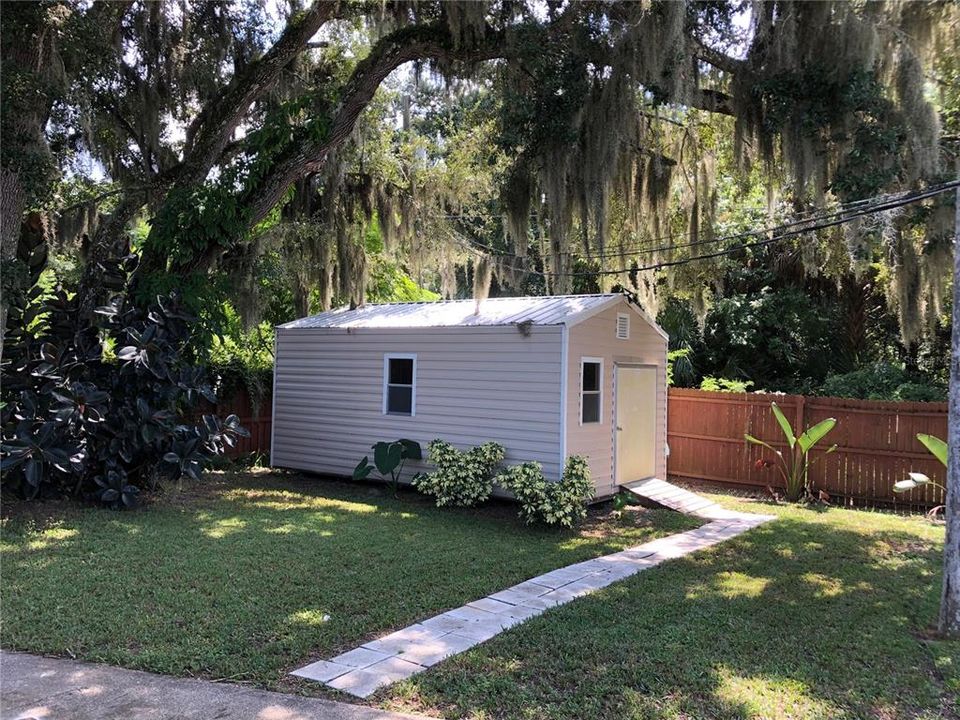 На продажу: $225,000 (3 спален, 1 ванн, 1350 Квадратных фут)