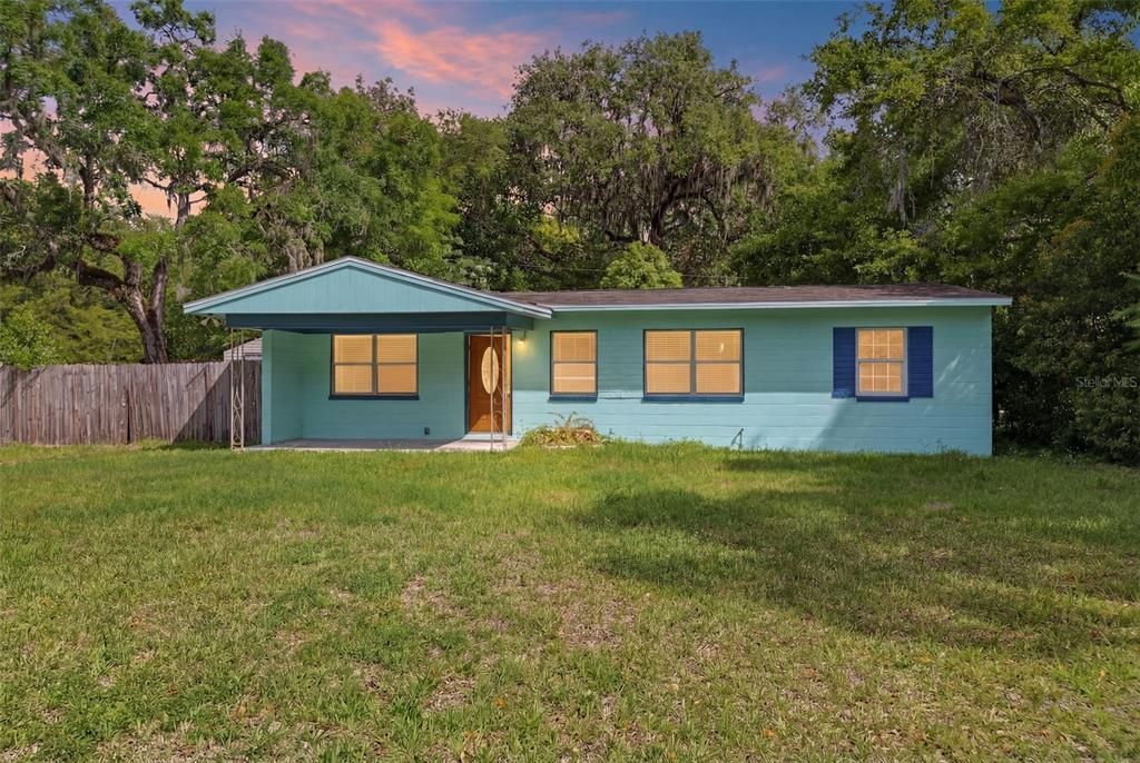 Activo con contrato: $219,900 (4 camas, 1 baños, 1240 Pies cuadrados)