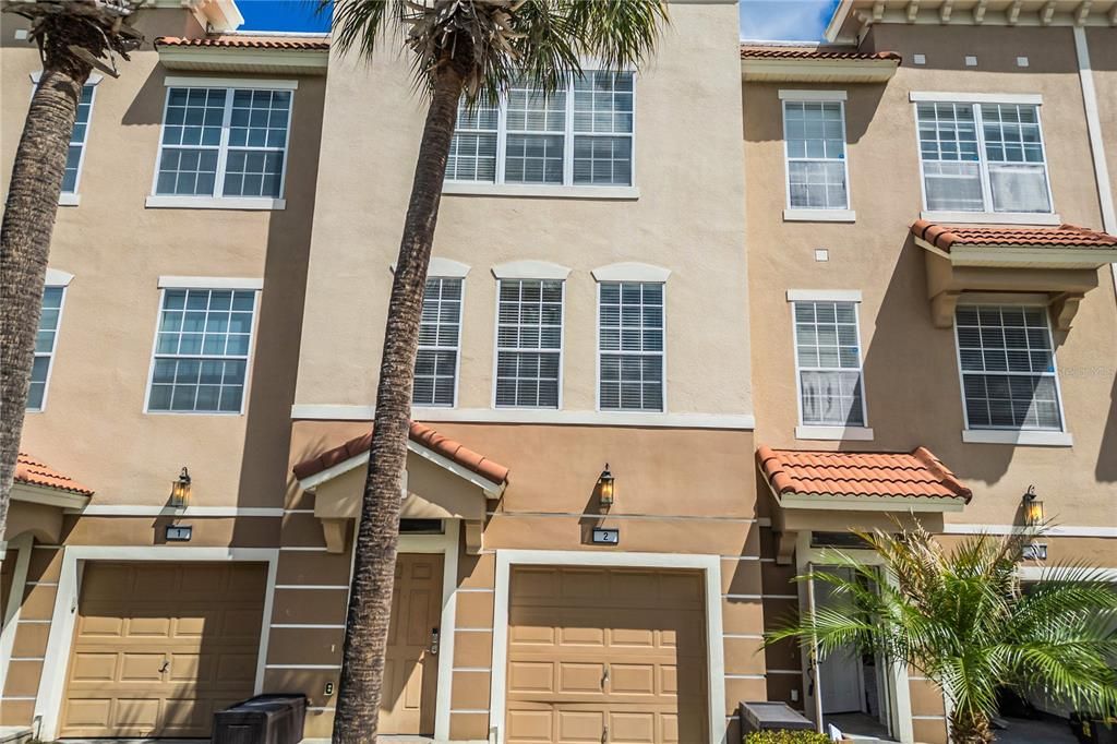Active With Contract: $475,000 (3 beds, 3 baths, 1741 Square Feet)