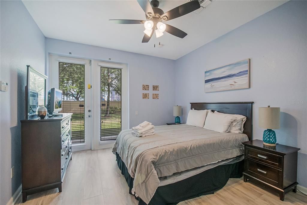 Active With Contract: $475,000 (3 beds, 3 baths, 1741 Square Feet)