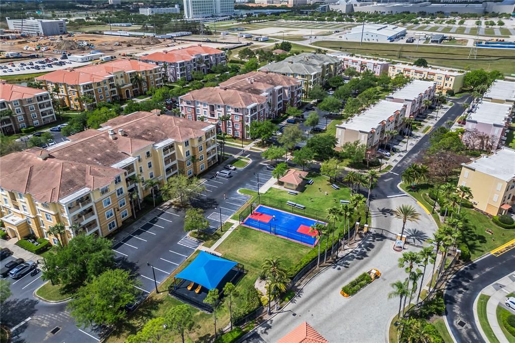 Active With Contract: $475,000 (3 beds, 3 baths, 1741 Square Feet)