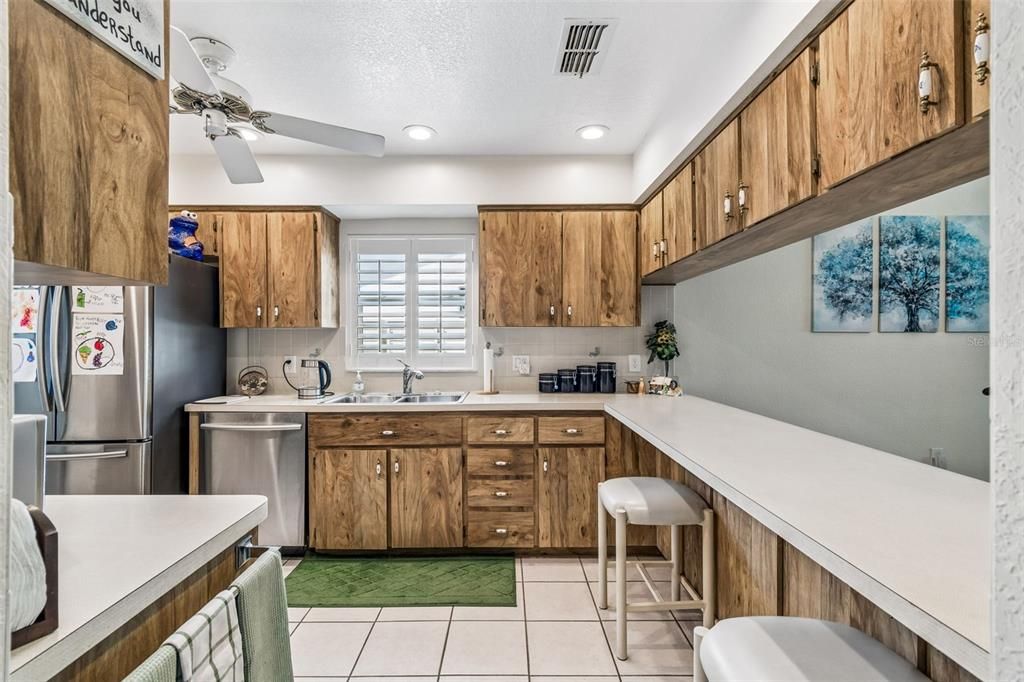 Activo con contrato: $170,000 (2 camas, 2 baños, 1248 Pies cuadrados)