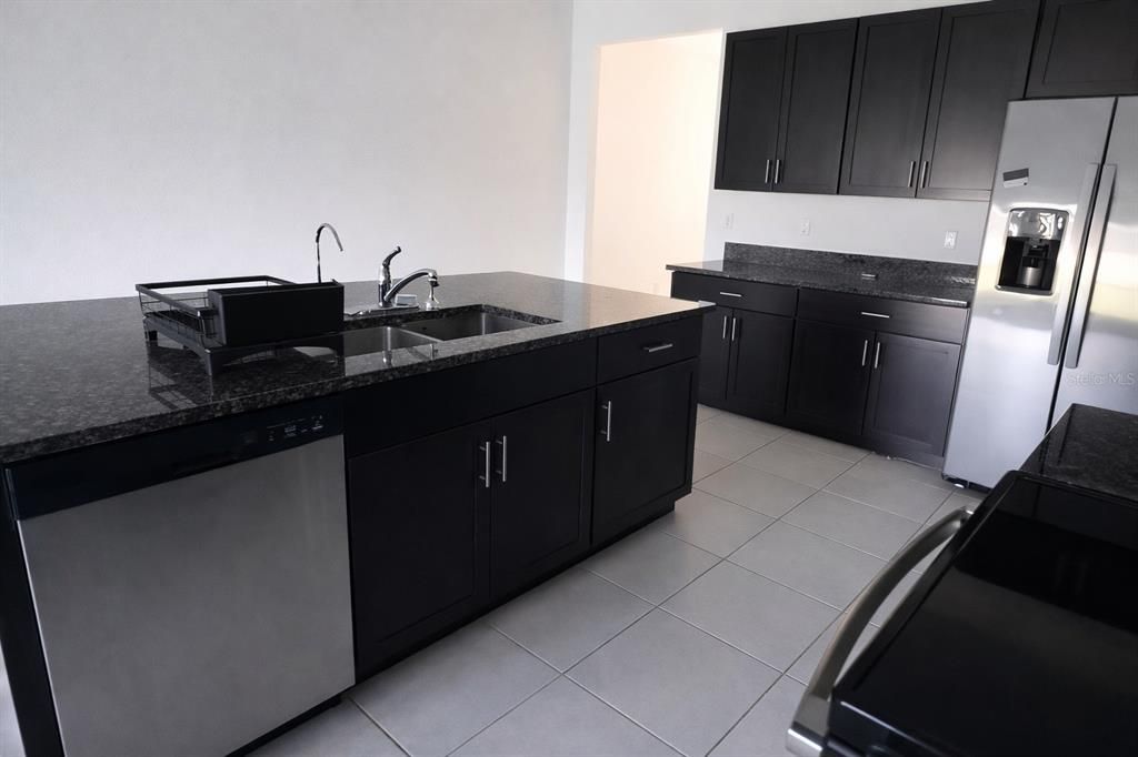 En Venta: $225,900 (3 camas, 2 baños, 1760 Pies cuadrados)