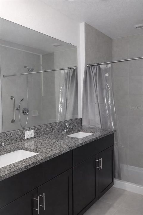 En Venta: $225,900 (3 camas, 2 baños, 1760 Pies cuadrados)