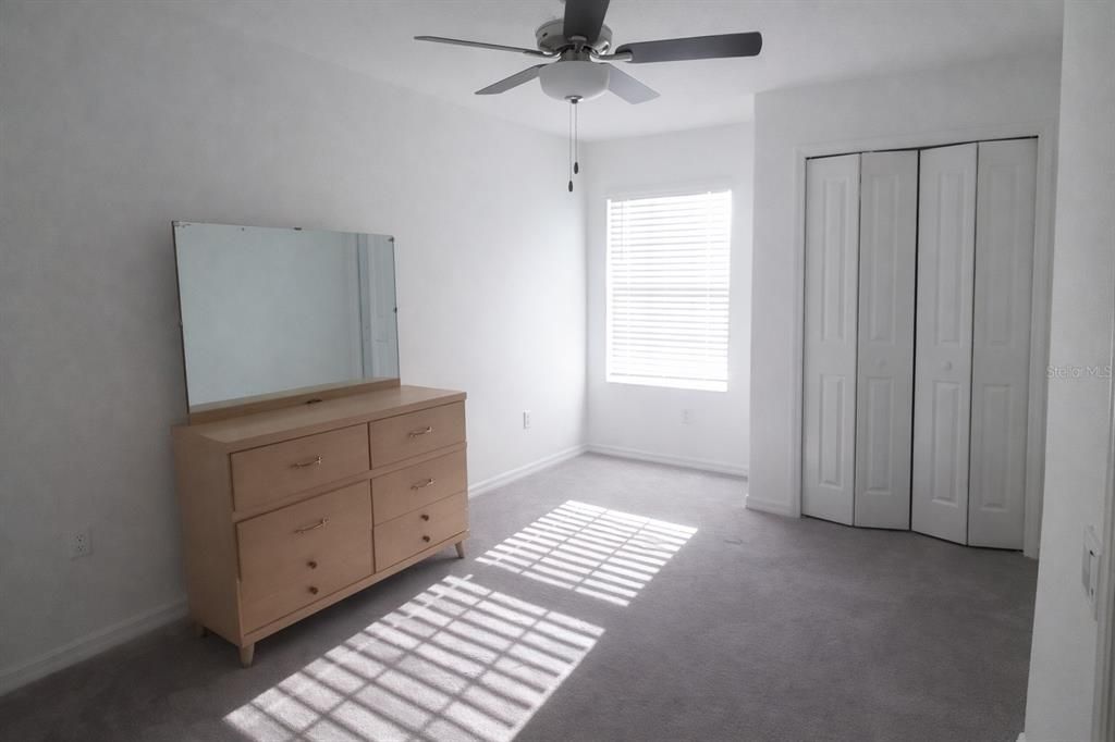 En Venta: $225,900 (3 camas, 2 baños, 1760 Pies cuadrados)