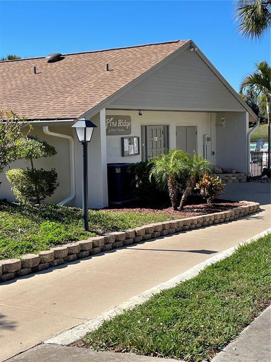 На продажу: $183,900 (2 спален, 2 ванн, 1038 Квадратных фут)