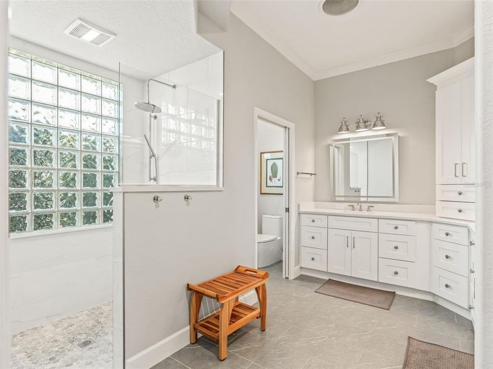 For Sale: $1,425,000 (3 beds, 2 baths, 2581 Square Feet)