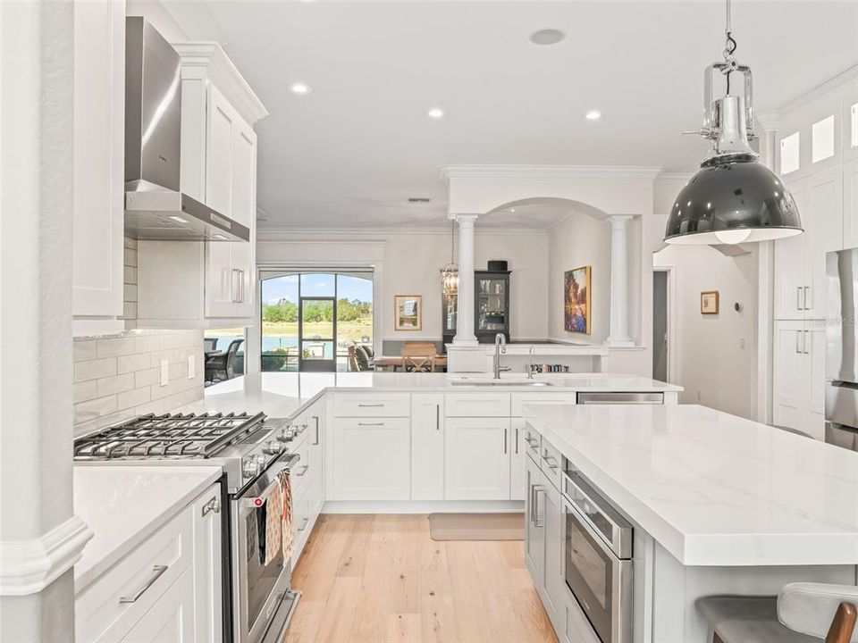 For Sale: $1,425,000 (3 beds, 2 baths, 2581 Square Feet)