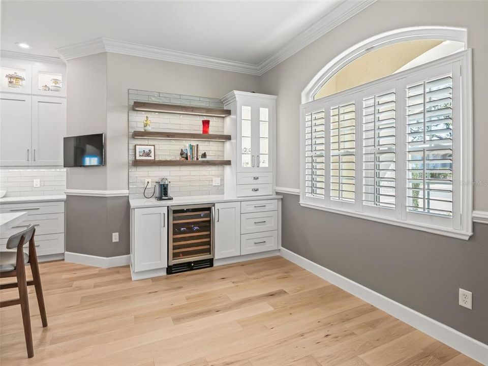 For Sale: $1,425,000 (3 beds, 2 baths, 2581 Square Feet)