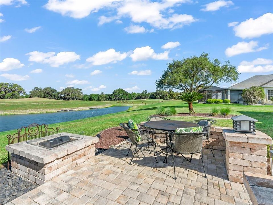 For Sale: $1,425,000 (3 beds, 2 baths, 2581 Square Feet)