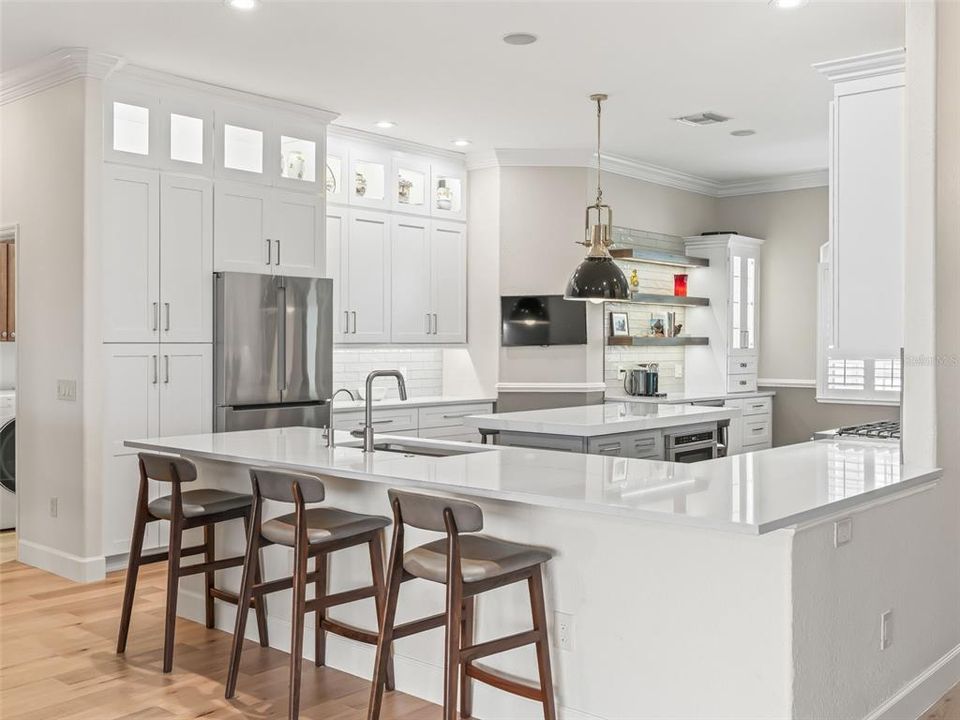 For Sale: $1,425,000 (3 beds, 2 baths, 2581 Square Feet)