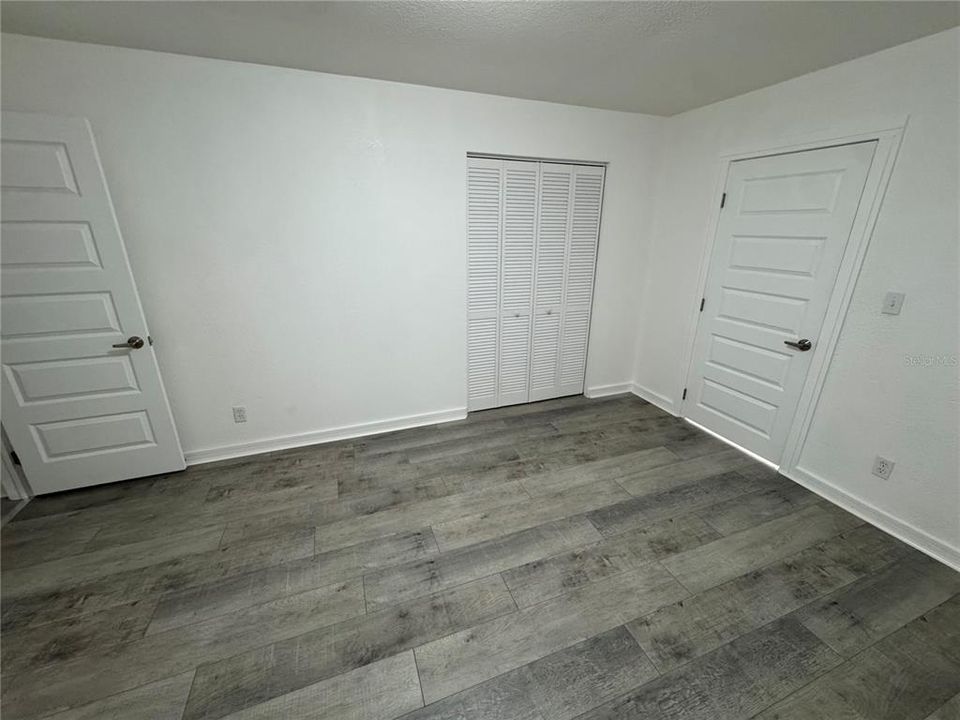 For Sale: $125,000 (2 beds, 1 baths, 960 Square Feet)