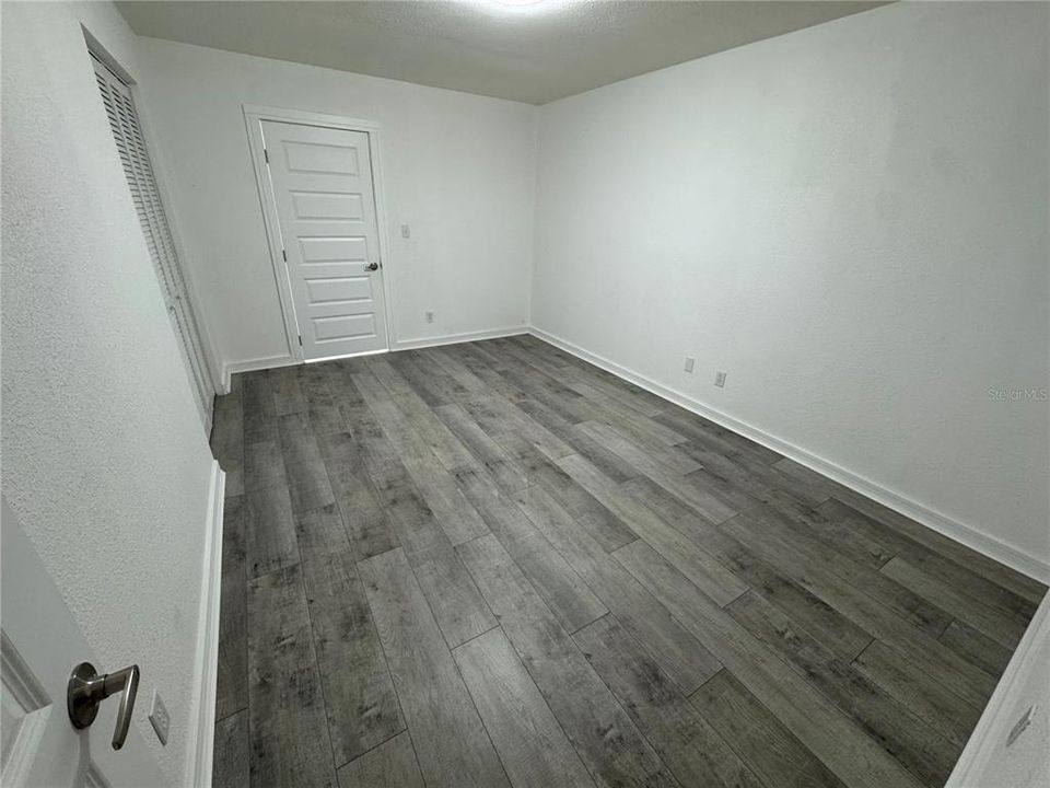For Sale: $125,000 (2 beds, 1 baths, 960 Square Feet)