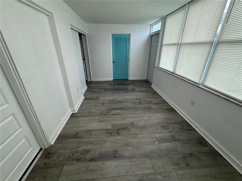 For Sale: $125,000 (2 beds, 1 baths, 960 Square Feet)