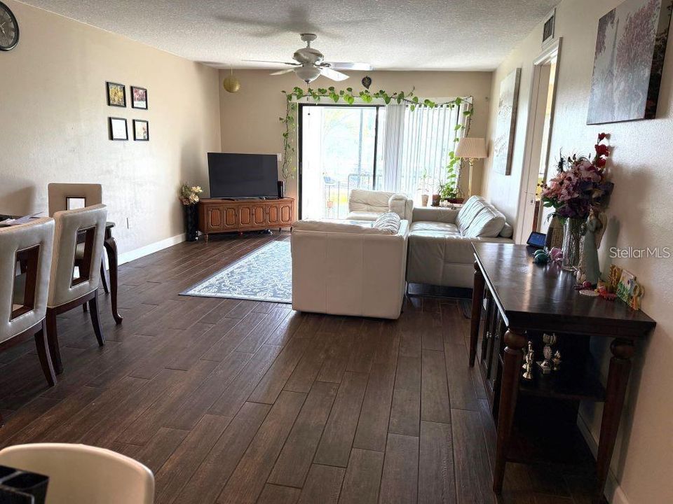 En Renta: $1,795 (2 camas, 2 baños, 1094 Pies cuadrados)