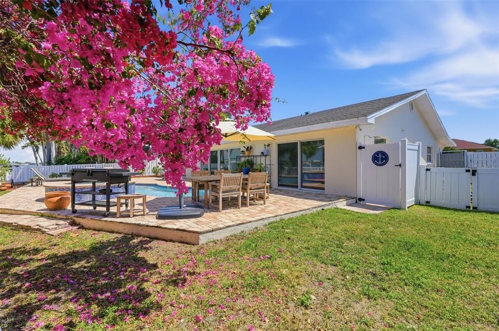 En Venta: $1,550,000 (3 camas, 2 baños, 1953 Pies cuadrados)