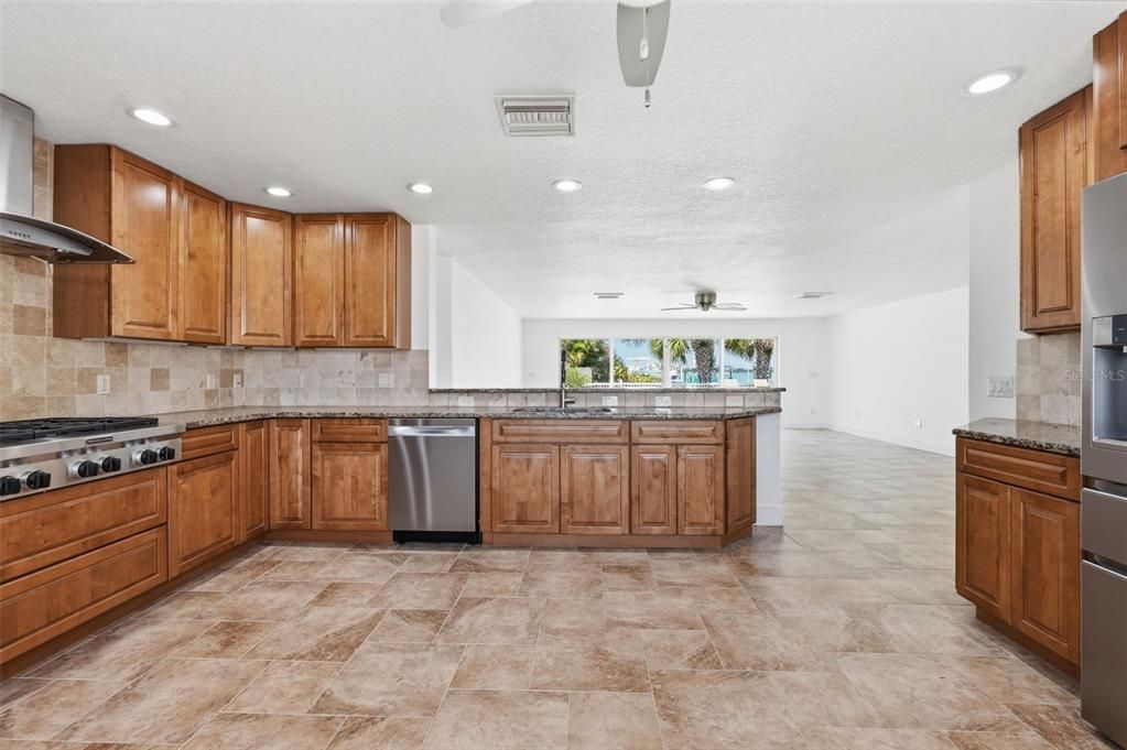 En Venta: $1,550,000 (3 camas, 2 baños, 1953 Pies cuadrados)