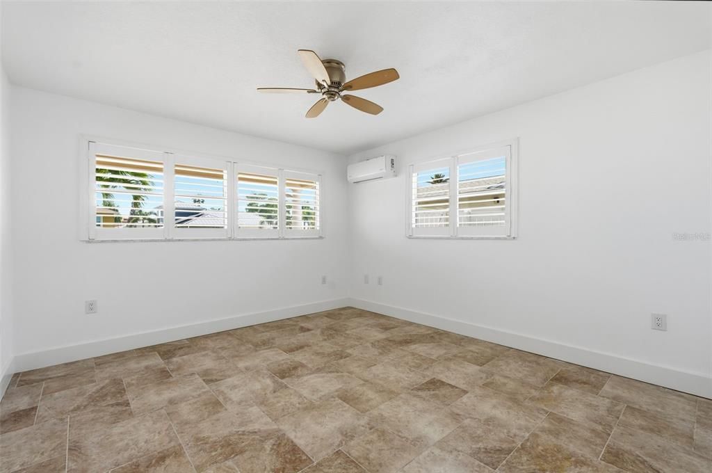 En Venta: $1,550,000 (3 camas, 2 baños, 1953 Pies cuadrados)
