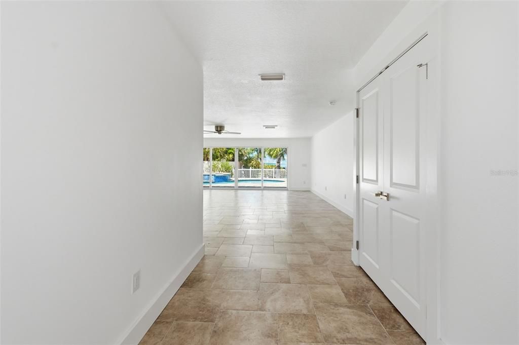 En Venta: $1,550,000 (3 camas, 2 baños, 1953 Pies cuadrados)