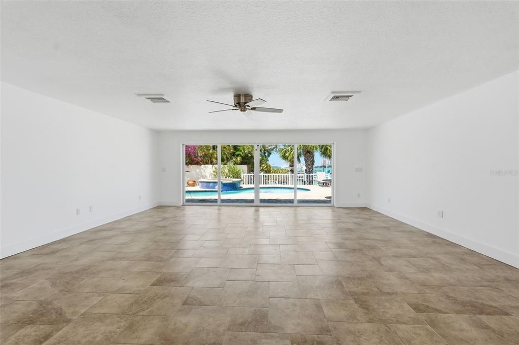 En Venta: $1,550,000 (3 camas, 2 baños, 1953 Pies cuadrados)