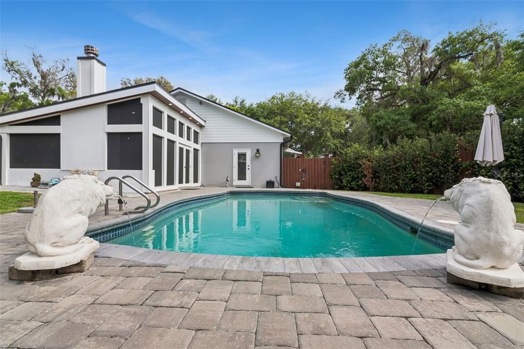 For Sale: $1,699,000 (3 beds, 3 baths, 2488 Square Feet)