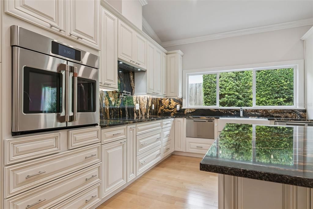 For Sale: $1,699,000 (3 beds, 3 baths, 2488 Square Feet)
