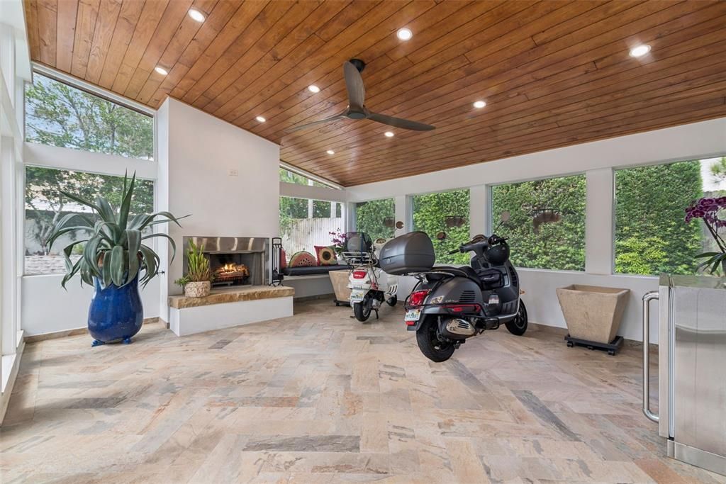 For Sale: $1,699,000 (3 beds, 3 baths, 2488 Square Feet)