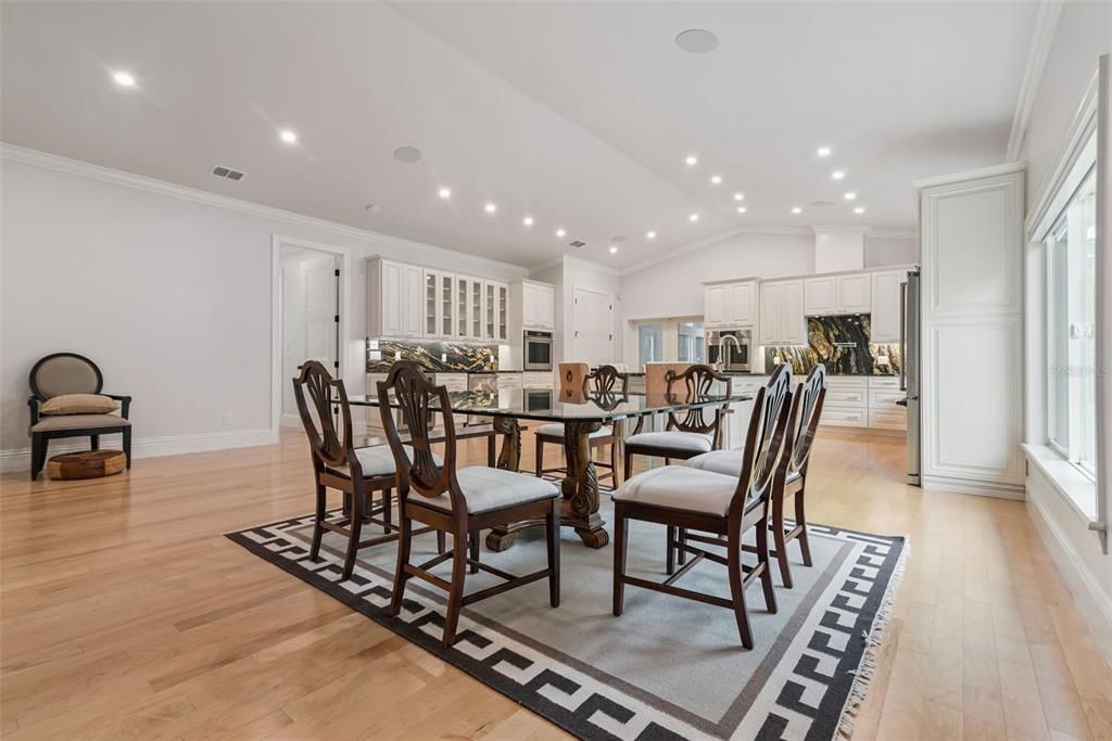 For Sale: $1,699,000 (3 beds, 3 baths, 2488 Square Feet)