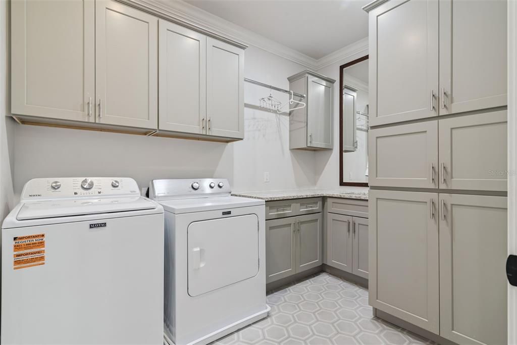 For Sale: $1,699,000 (3 beds, 3 baths, 2488 Square Feet)