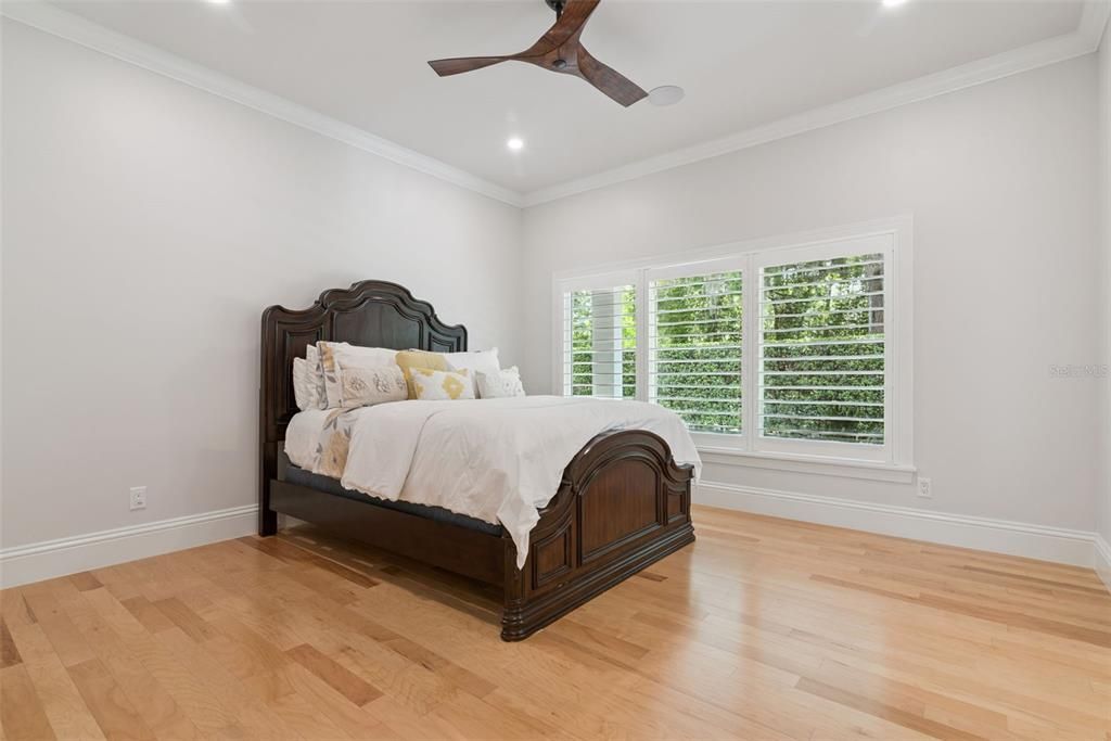 For Sale: $1,699,000 (3 beds, 3 baths, 2488 Square Feet)