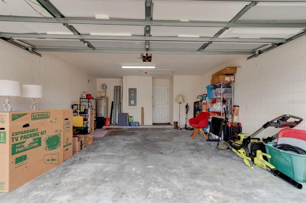 Active With Contract: $339,000 (3 beds, 2 baths, 1471 Square Feet)