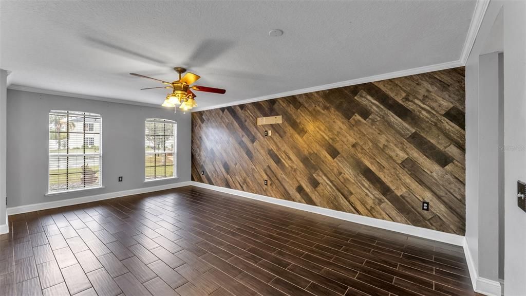 Active With Contract: $569,000 (7 beds, 4 baths, 3988 Square Feet)