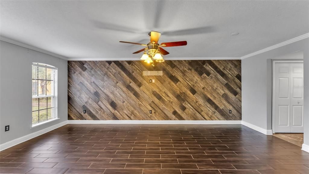Active With Contract: $569,000 (7 beds, 4 baths, 3988 Square Feet)