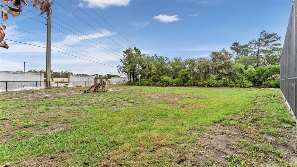 Active With Contract: $569,000 (7 beds, 4 baths, 3988 Square Feet)