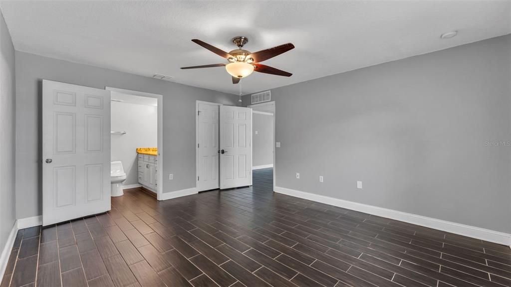 Active With Contract: $569,000 (7 beds, 4 baths, 3988 Square Feet)
