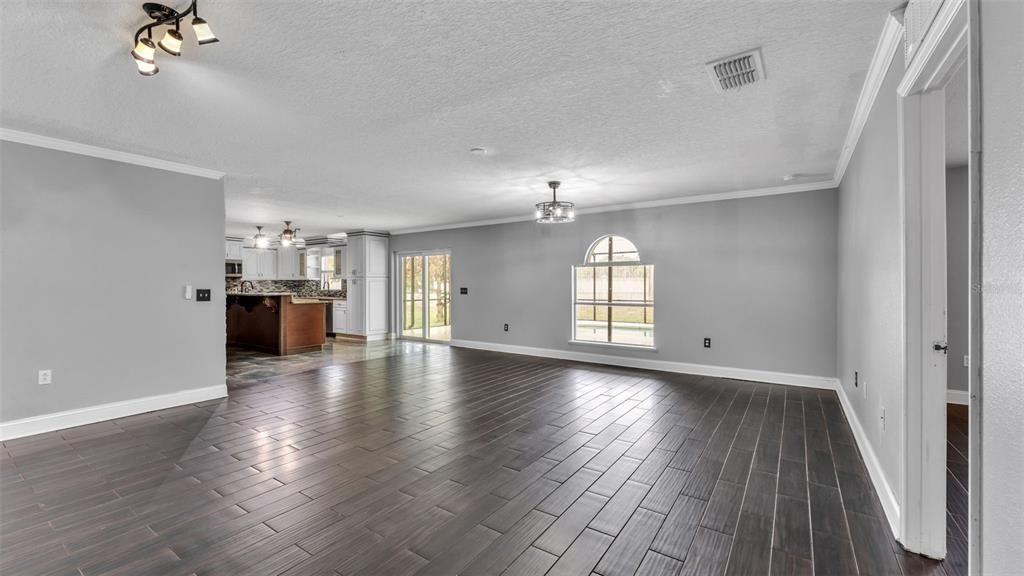 Active With Contract: $569,000 (7 beds, 4 baths, 3988 Square Feet)