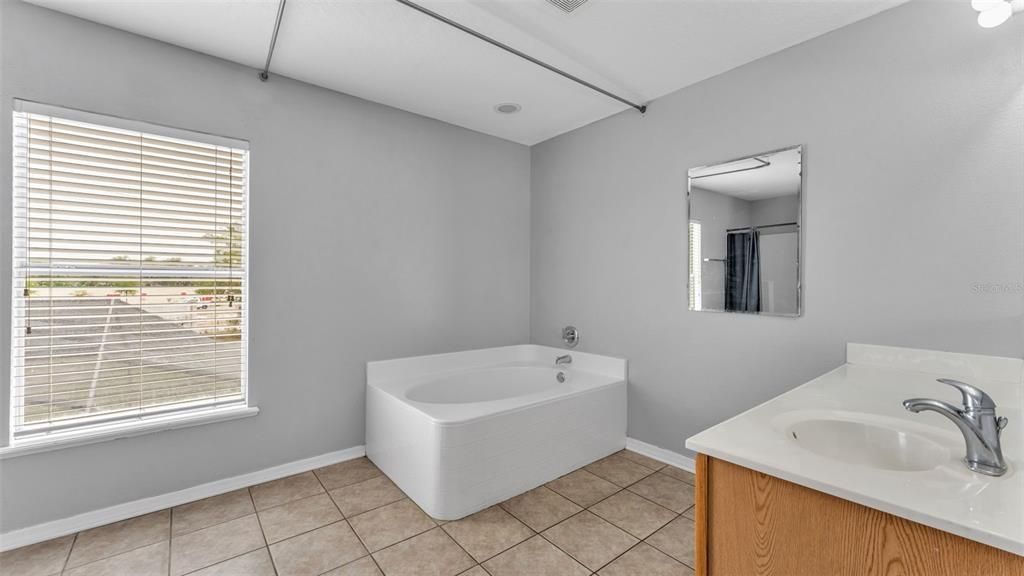 Active With Contract: $569,000 (7 beds, 4 baths, 3988 Square Feet)