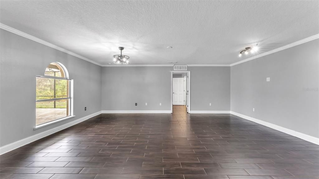 Active With Contract: $569,000 (7 beds, 4 baths, 3988 Square Feet)